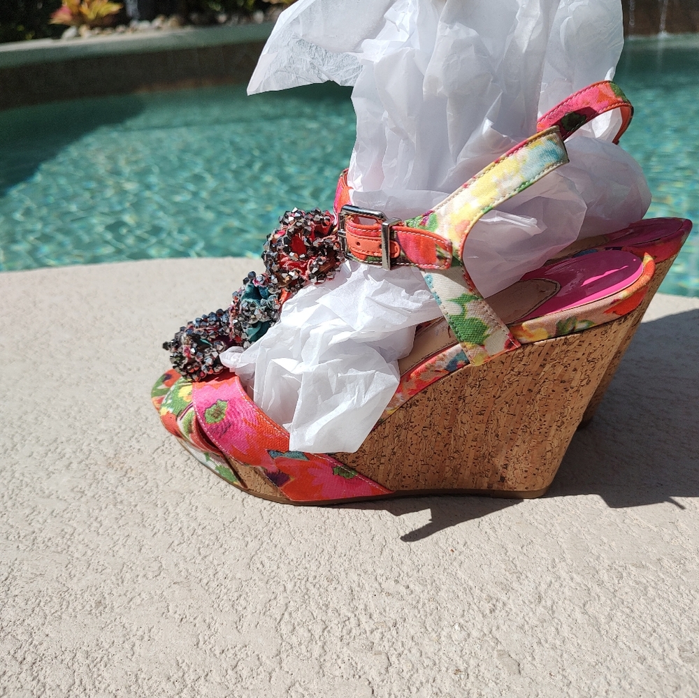 Gianni Bini Jeweled wedge - Picture 2 of 16